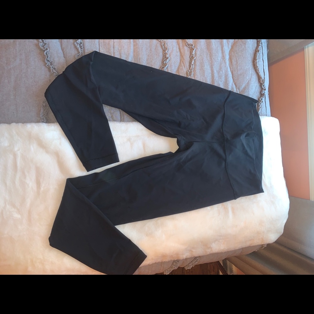 black lululemon leggings